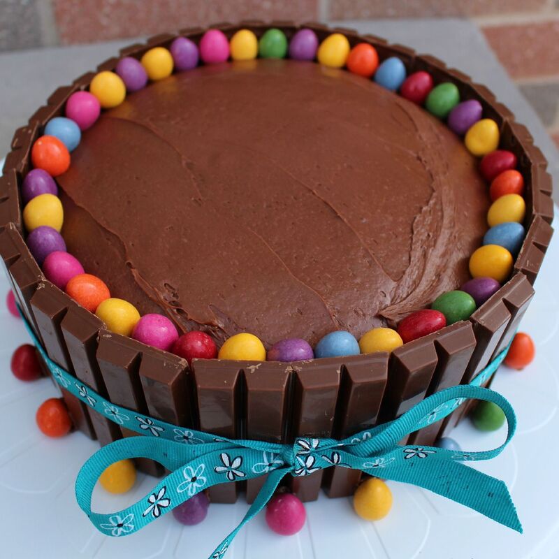 2 Tier Chocolate Cake with Kitkat Four Kg Price @5499